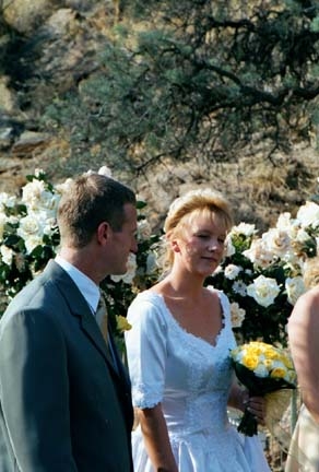AUST NT AliceSprings 2002OCT19 Wedding SYMONS Ceremony 007